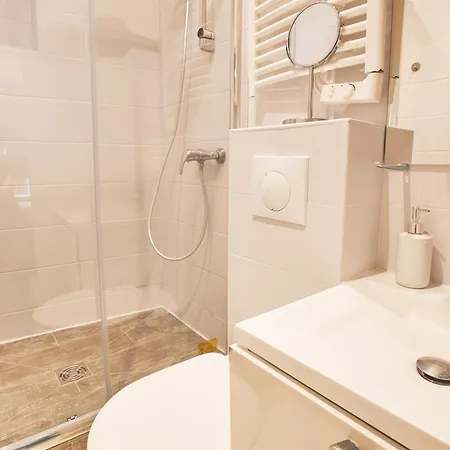 Charming Batignolles