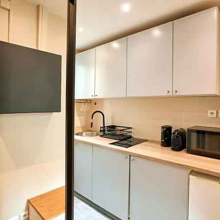 Charming Batignolles شقة