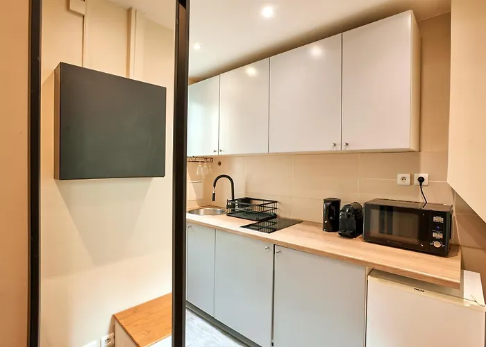 Charming Batignolles Daire