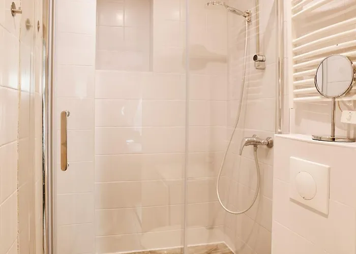 Charming Batignolles Daire